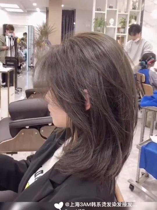 减龄锁骨发 学院甜美风 不用打理吹干即可 喜欢清新自然风发型女生一定不要错过这款,很甜美很