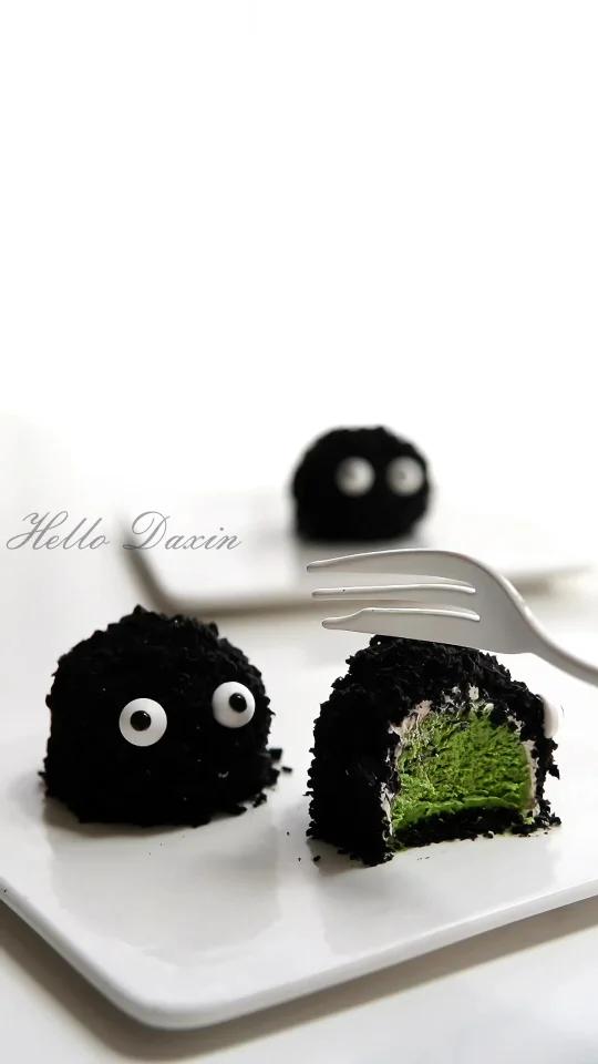 创意甜品更新:煤球精灵出没抹茶慕斯蛋糕