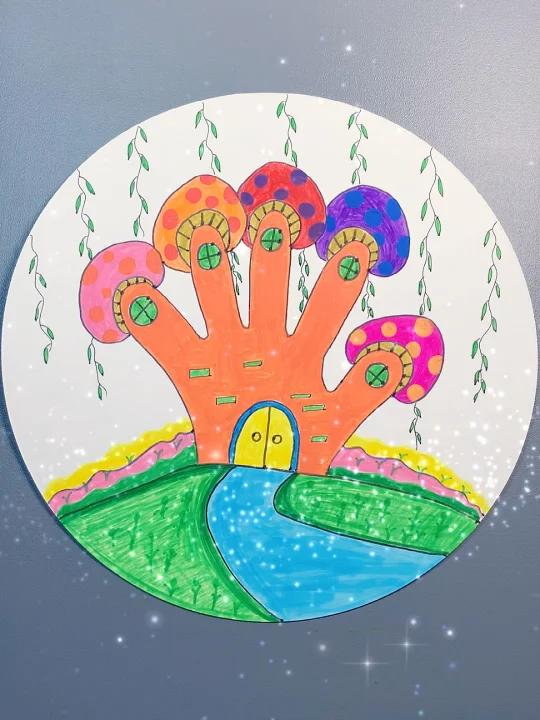 用孩子的手掌来画好看的儿童画吧