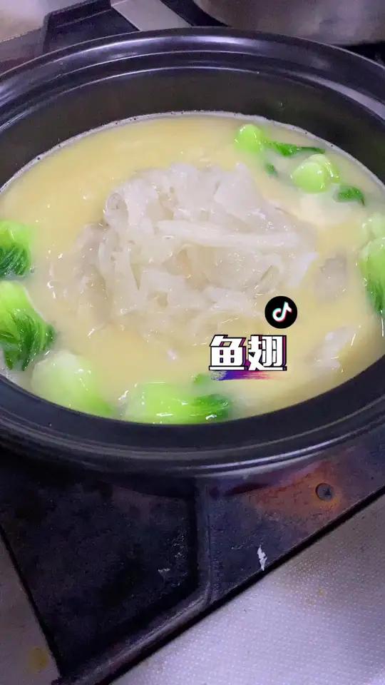 浓汤鸡煲翅一煲售价488的菜品 您看出其中精髓了吗? 餐饮人 舌尖