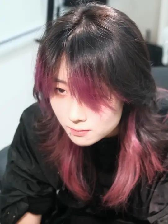 不一定斩男但是一定斩女的狼尾鲻鱼头短发