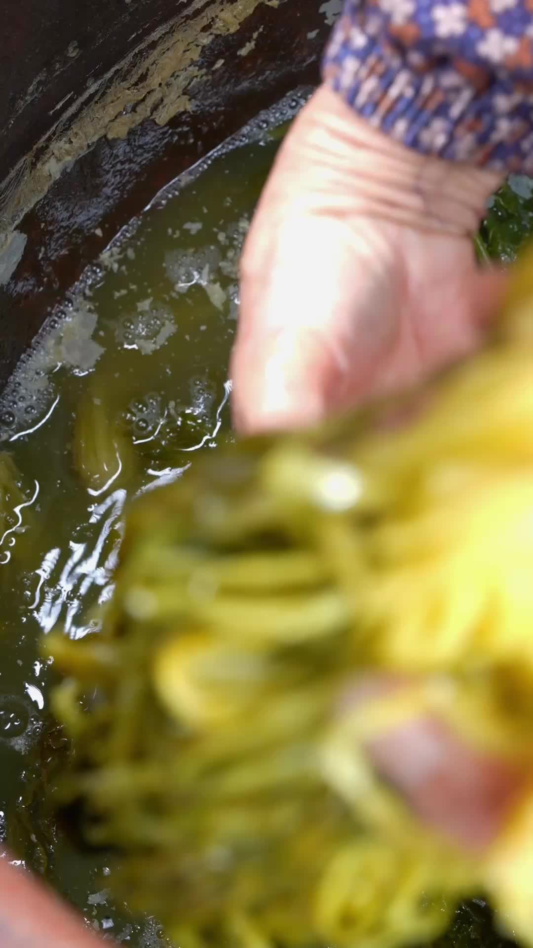 阿拉米道:咸齑炖素鸡,炖出宁波人冬天里的咸鲜温暖