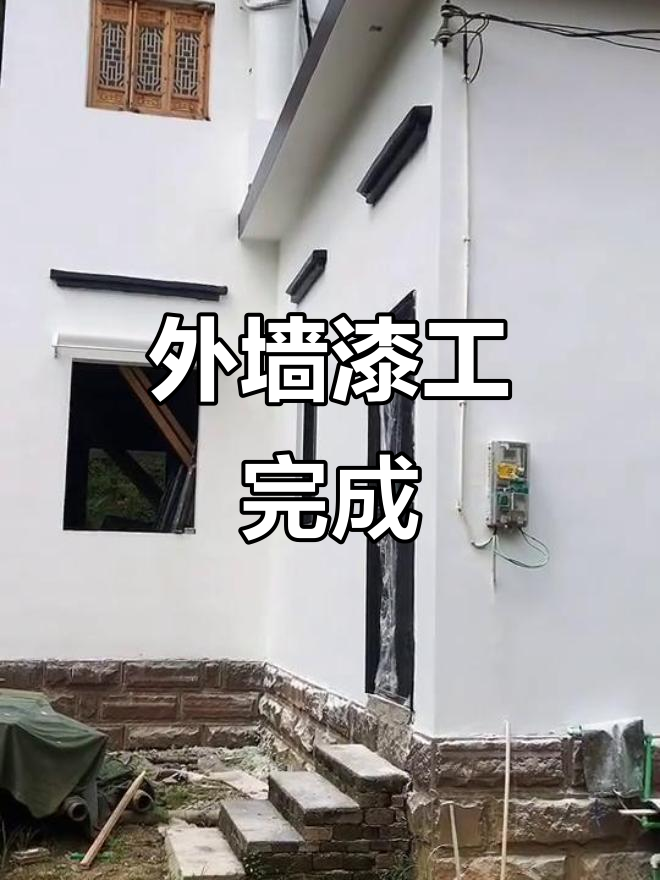 外墙漆匠辛苦完工，徽派建筑焕然一新