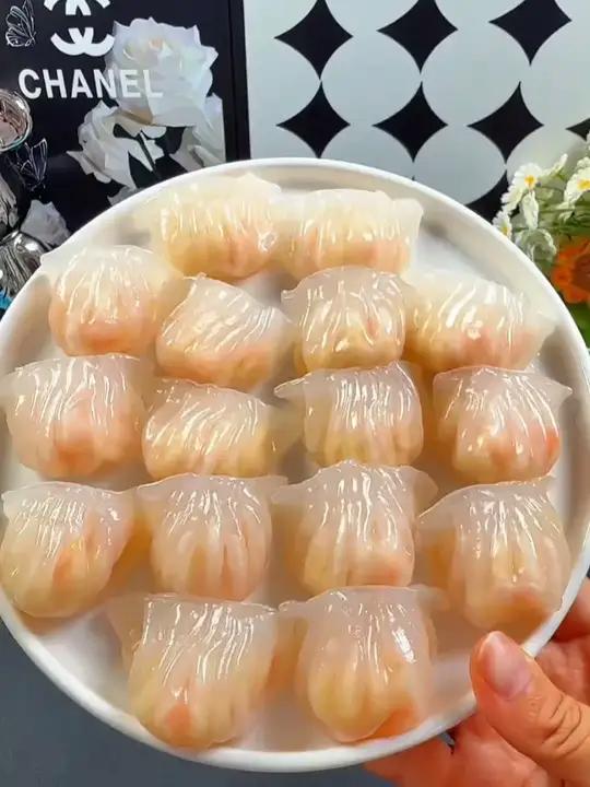 想吃 广州酒家水晶虾饺再不用去茶餐厅了,在家几分钟就可以吃,味道鲜香,好吃又划算