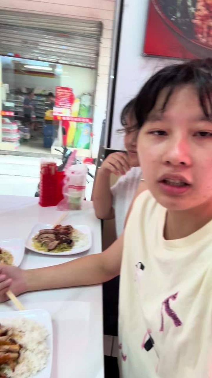 广东的烧鸭饭已经安排上了，吃着真的超香
