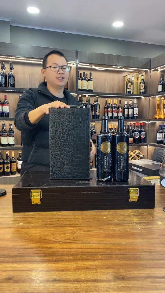 高端大气上档次的送礼佳品推荐 好东西一起分享给大家 进口红酒 双支皮盒拉图干红