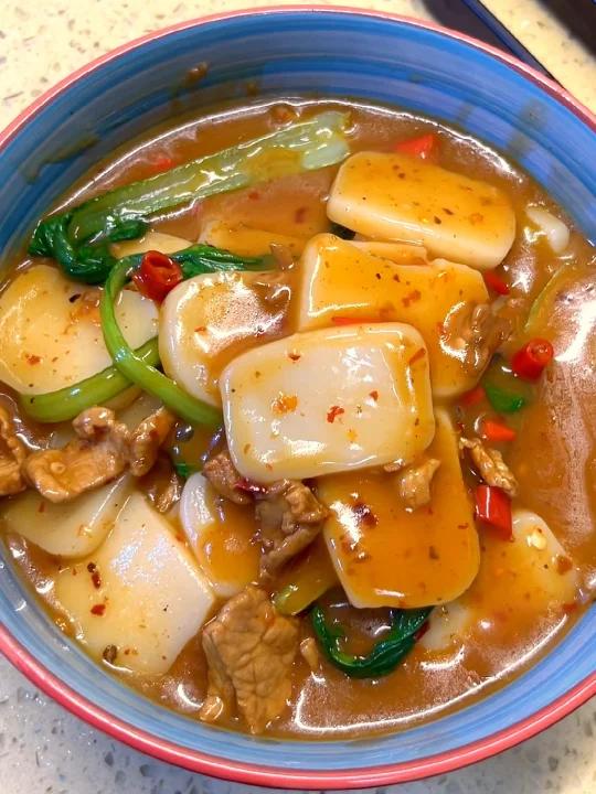 带点糯又带点嚼劲的水煮年糕,这谁能拒绝哇