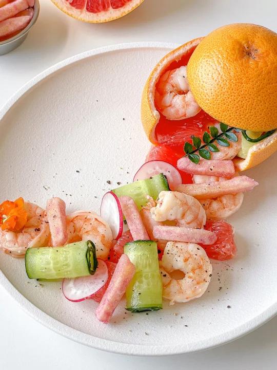 一口惊艳创意摆盘薯条西柚沙拉