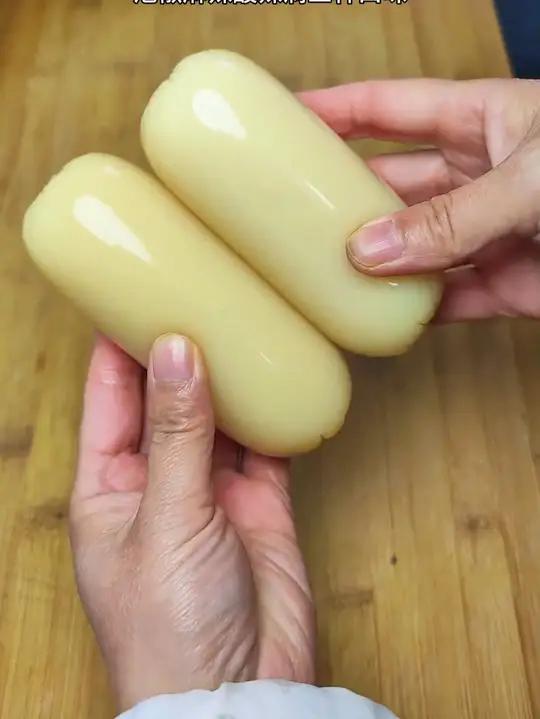 一生要强的陕西人,不管天多冷八个凉菜是标配这就是其中一个酸辣皮老铺 酸酸辣辣口感筋道爽滑凉