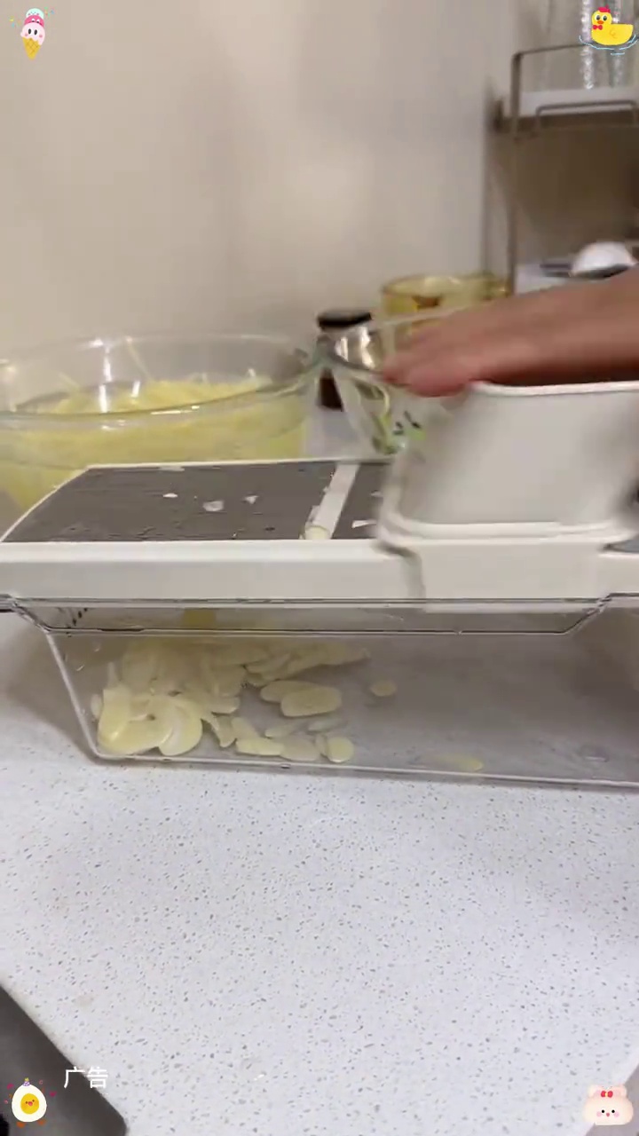 姐妹们,这款可以切丝切片切丝器,你还不来试试?擦丝器 多功能切菜器