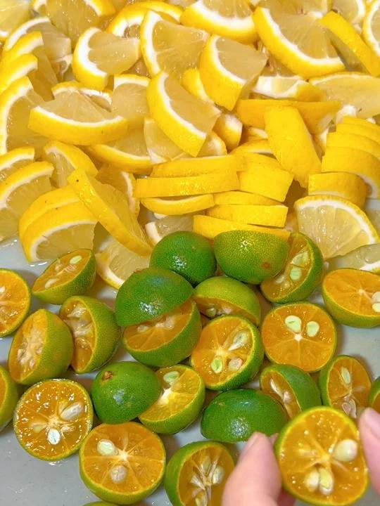 在家自制金桔柠檬百香果一杯1块多太好喝了