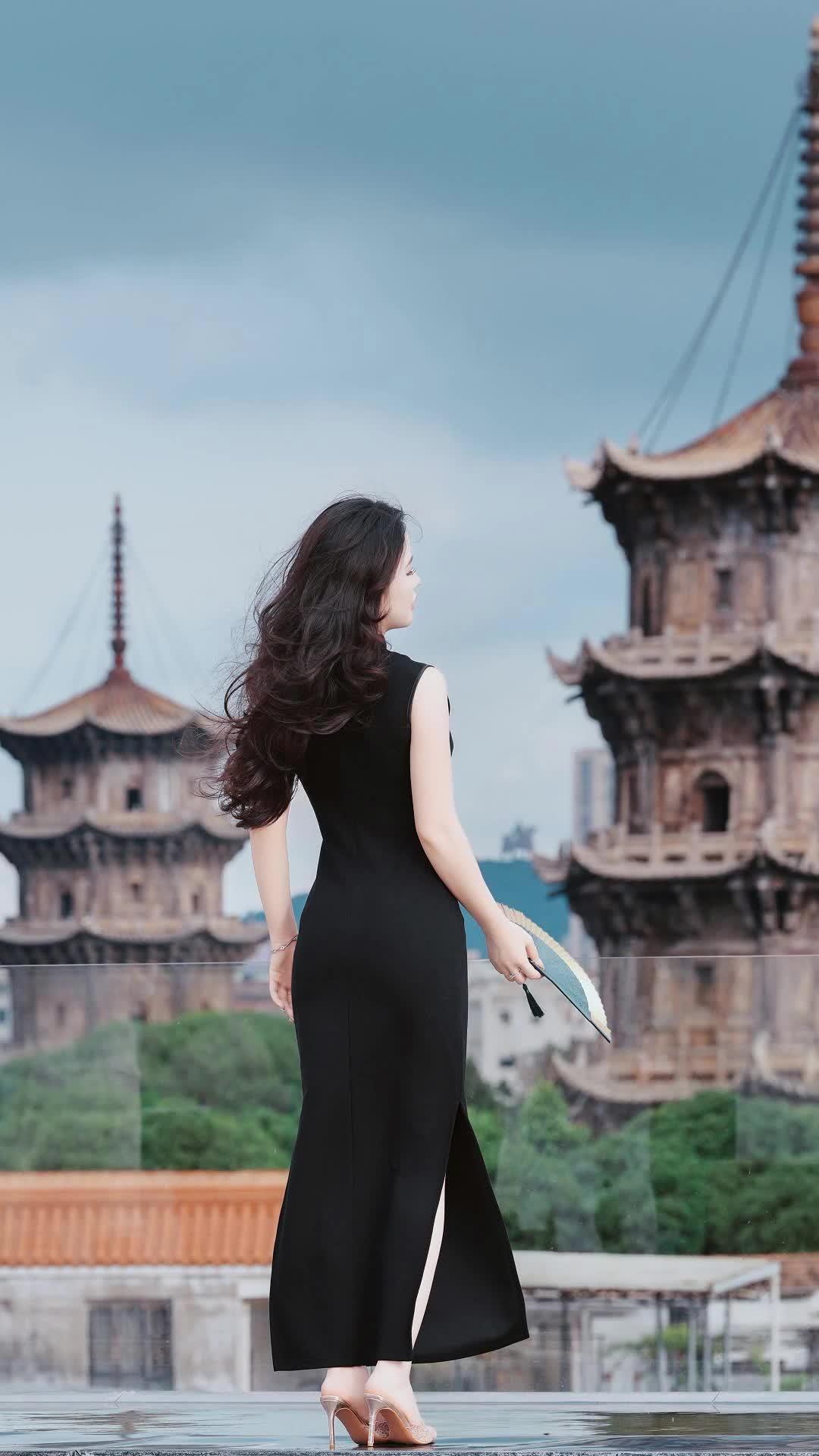 这是西街拍东西塔绝佳机位,这是泉州吃海鲜绝佳搭配。延海海鲜排档 抖音国庆吃喝玩乐节 国庆吃