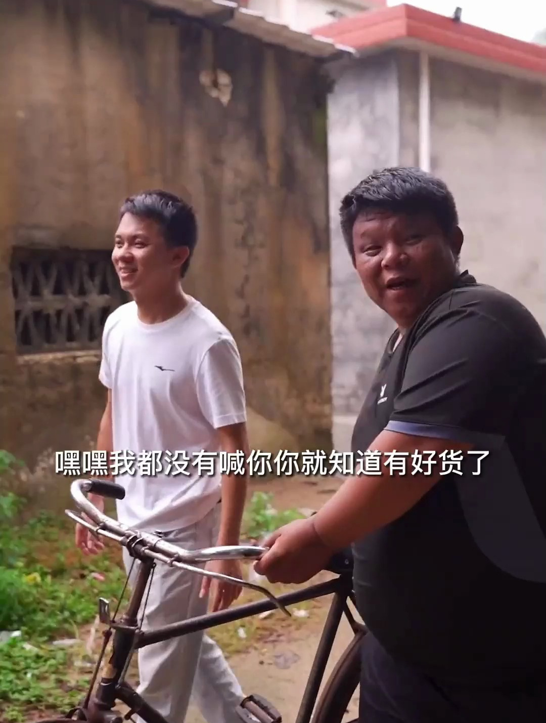 阿业拿了一只马鲛鱼,阿熊来了个一鱼六吃,真好吃