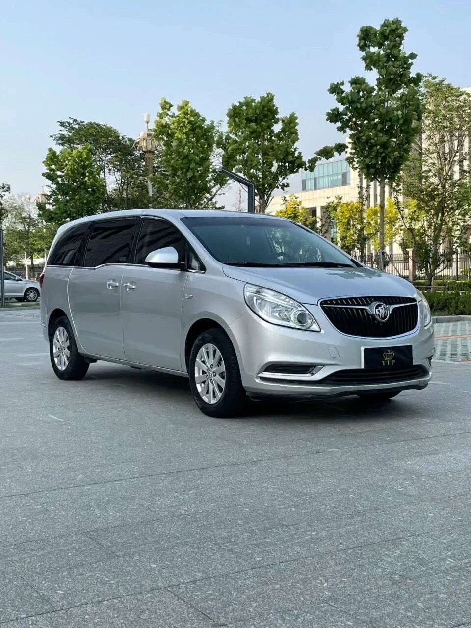 18年别克GL8 25S胖头鱼,2.5L,五门七座!