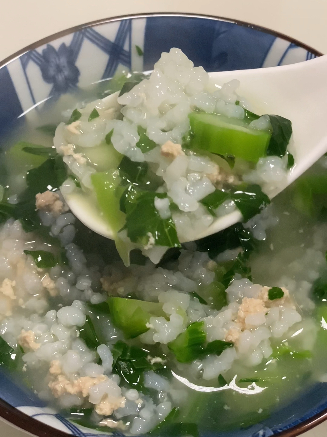 孩子发烧感冒咳嗽能喝什么粥 菜心瘦肉粥