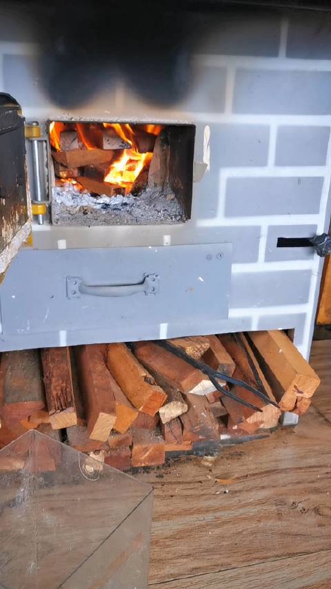 美食 文昌鸡一般是白切或者椰子鸡火锅,但是,这个吃法简直是香死人了!这家店口碑不错,本来想