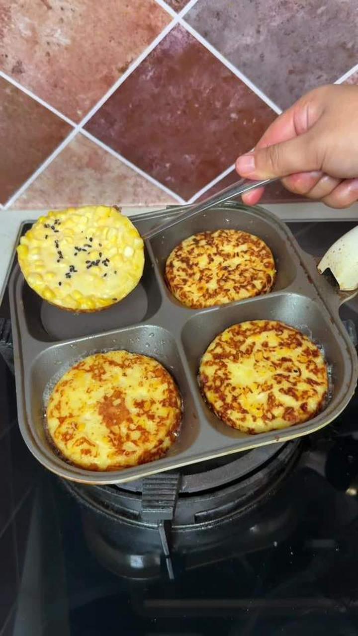 超简单!在家就能做的新疆玉米饼子家常做法