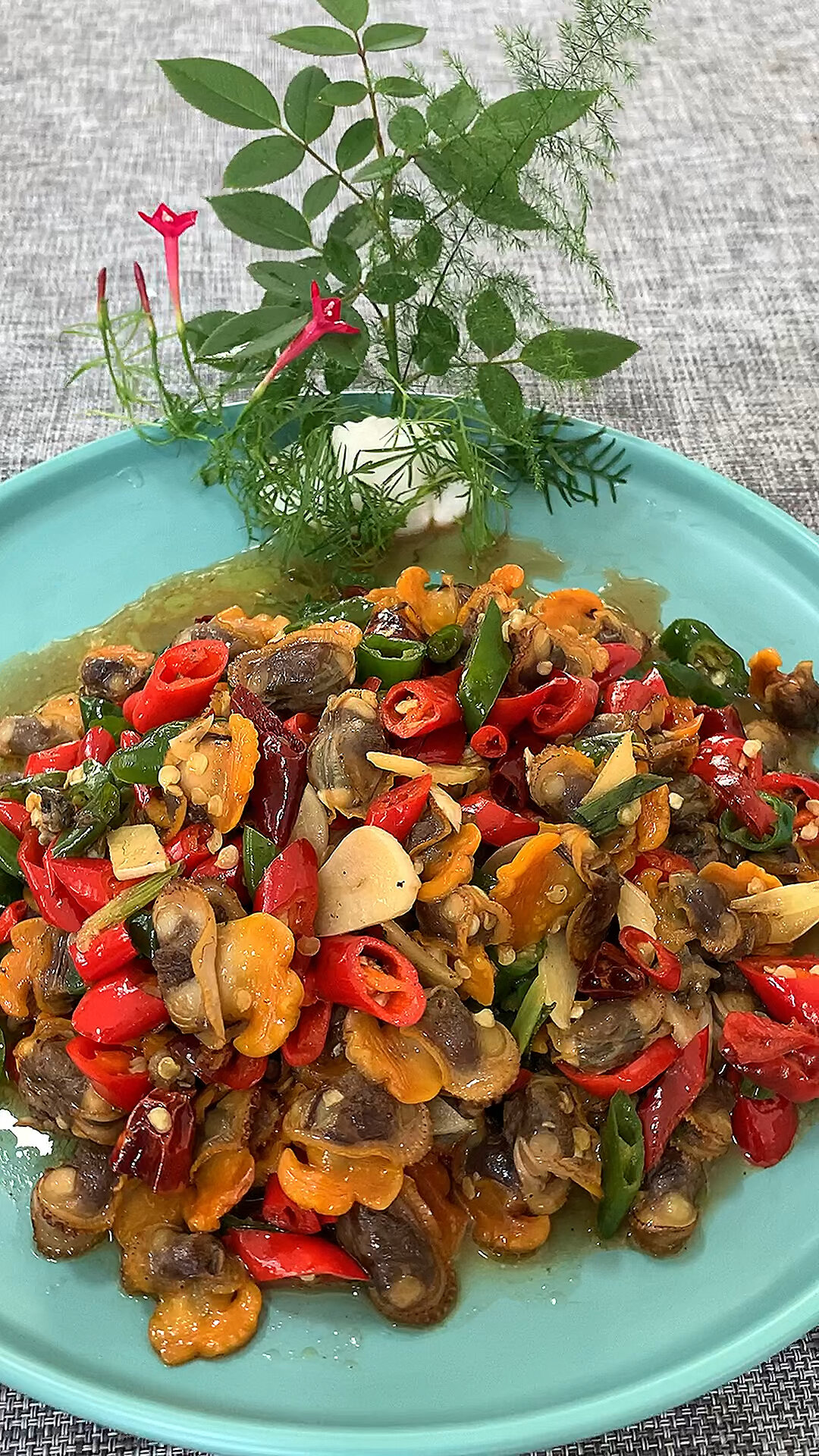 尖椒炒毛蚶肉下饭又下酒