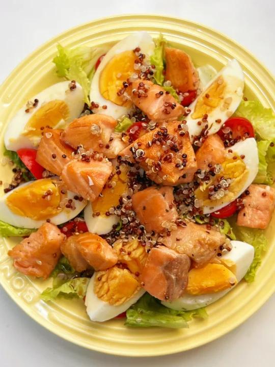 三文鱼沙拉|清爽开胃的减脂沙拉 满满幸福感