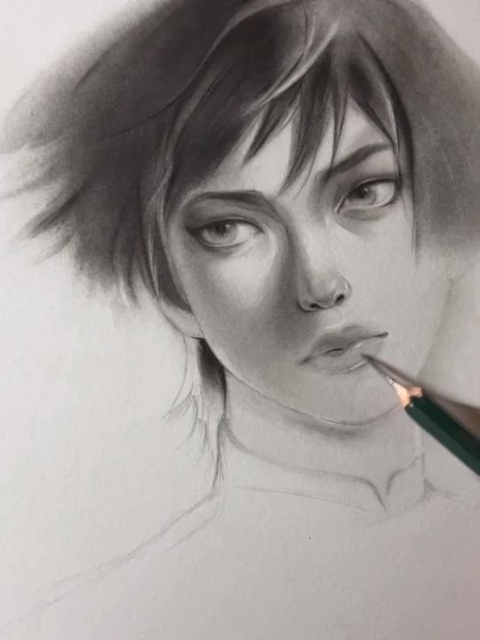 短发女生素描头像