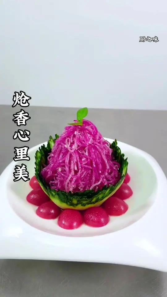 萝卜黄瓜圣女果像我这样做不仅造型好看,而且清脆可口。制作简单,快动手做起来吧 冷菜 制作过