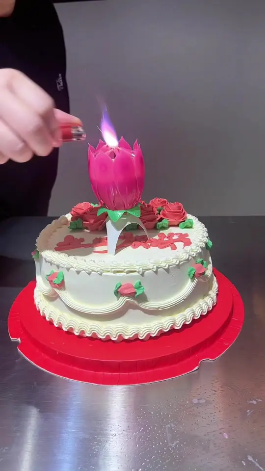创意莲花蜡烛生日蛋糕趣味展示实录