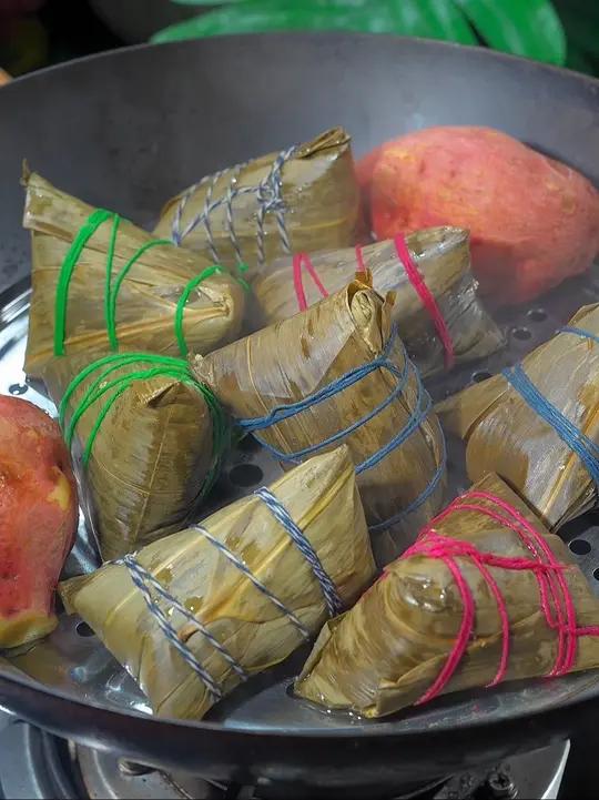 糯叽叽的大黄米粽子搭配黎麦没想到这么好吃,浓浓香味,主要还没啥热量,管理期也可以放心吃