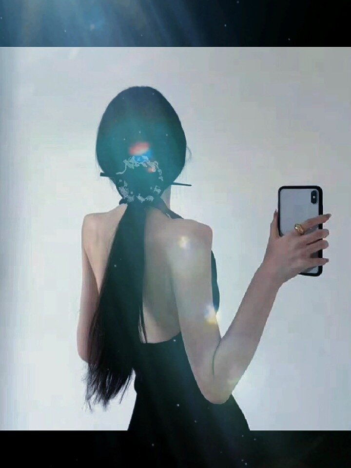 深入人心的感情句子,触动人心的发圈文案