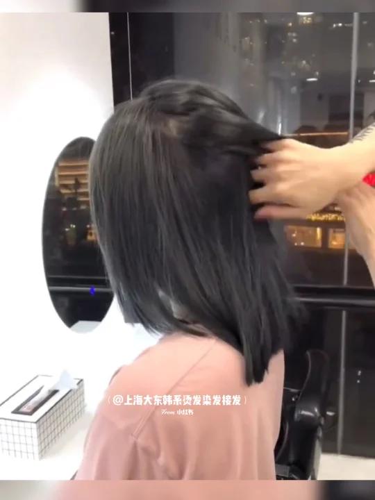 女孩子夏季一定要尝试一次哦中长初恋简约高级瘦脸锁骨发 方长脸椭圆脸鹅蛋脸都适合 锁骨发就是