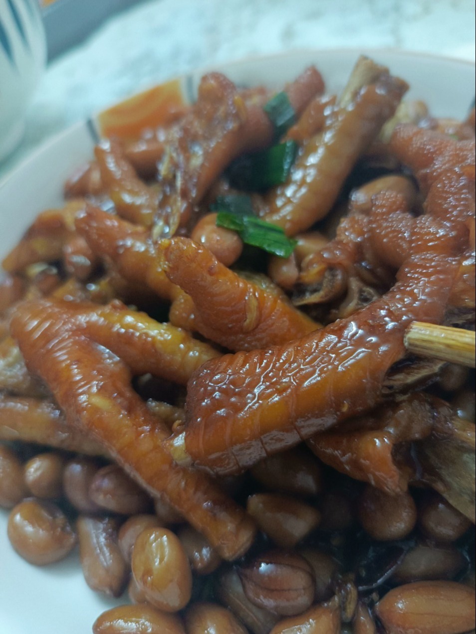 超级超级软糯好吃的花生焖鸡脚来啦