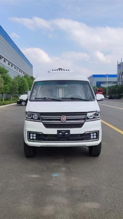 可下地库的冷藏车 金杯新海狮面包 拥有3.5立方大空间箱体