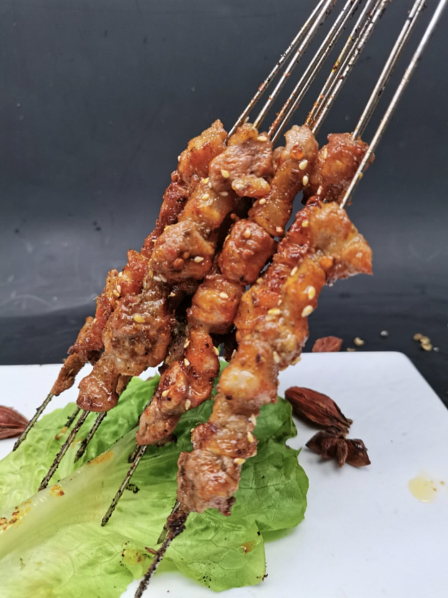 串羊肉串用羊什么部位的肉好吃?