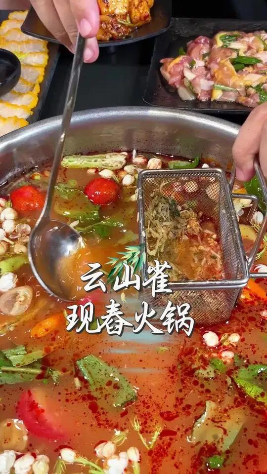 现在的火锅花样多到不可思议的地步了