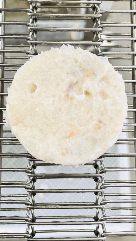 小型鱼饼机 虾饼自动成型机摆盘机成套生产线设备