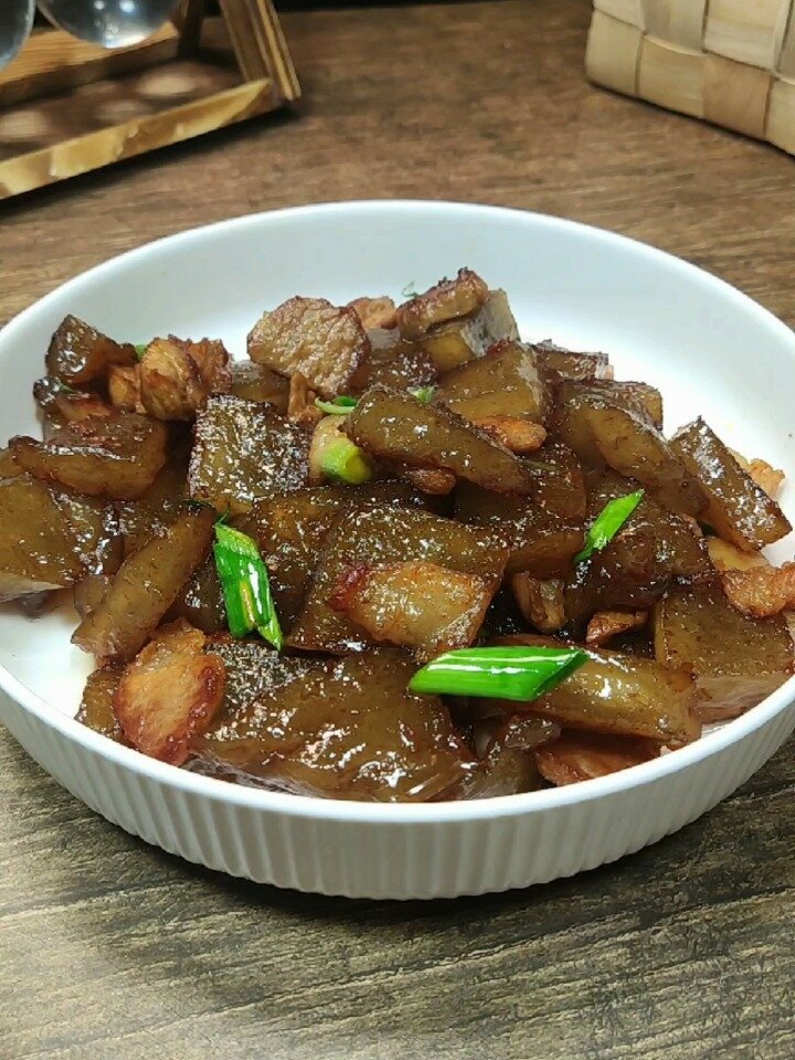 山芋粉圆子烧肉