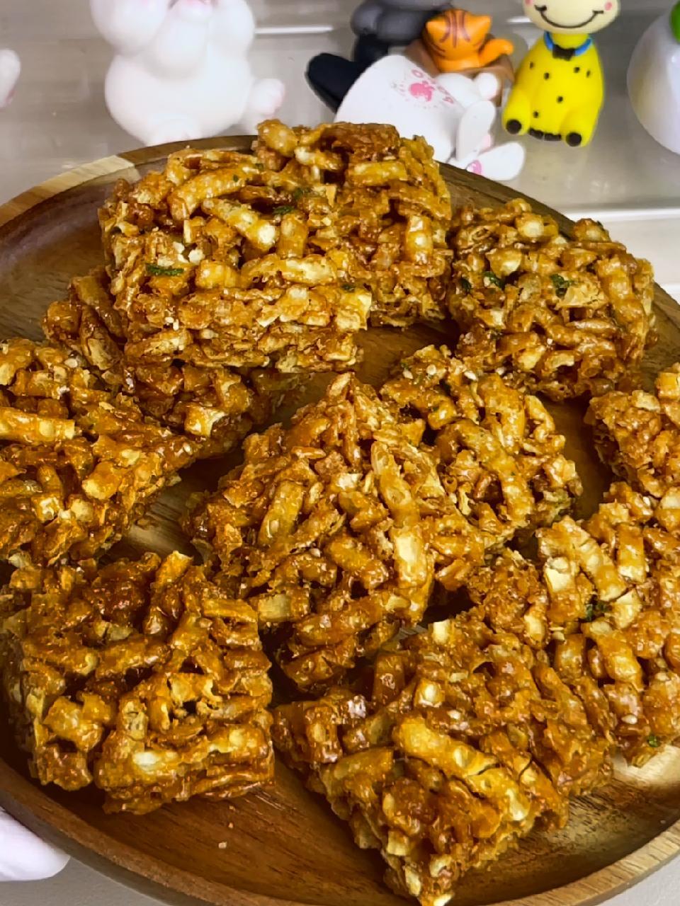 这个琪玛酥真的太好吃,酥酥脆脆的也不会太甜,完全是小时候的味道,一口就无法自拔!琪玛酥 零