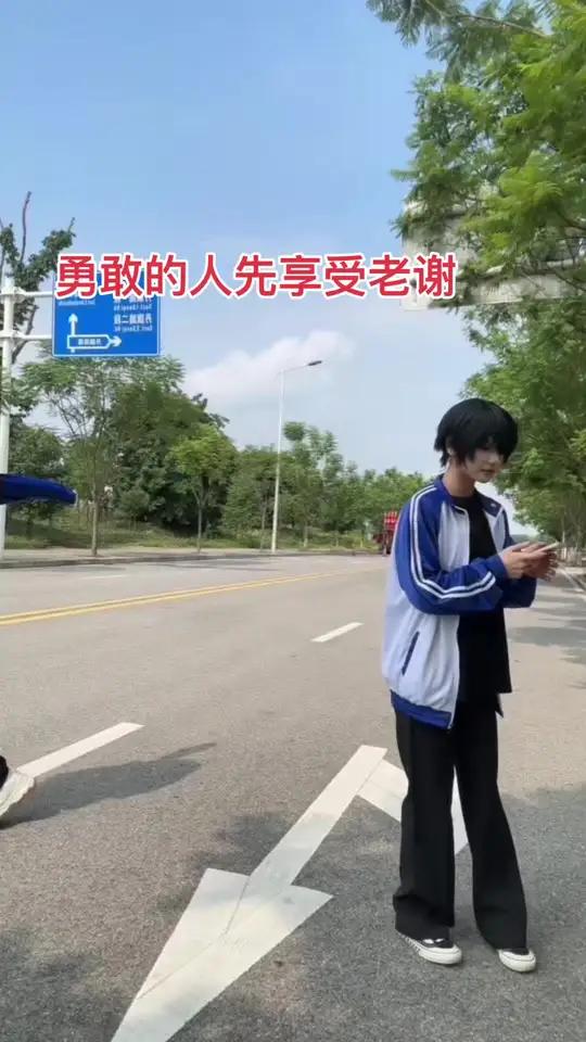 立阳二中机车约拍来了贺朝谢俞cosooc致歉炸街机车约拍滴滴