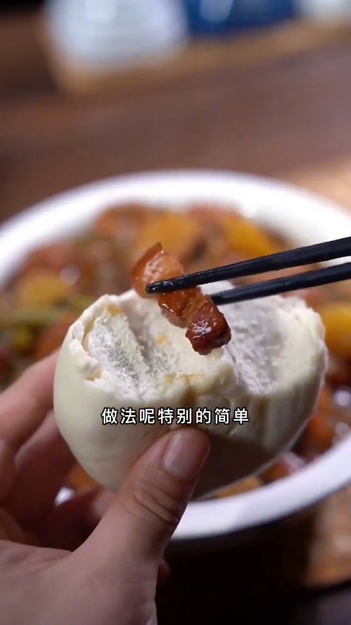 土豆茄子熬的大锅菜,真的,特别香~「舔屏」没吃过的一定要试试~ via(m)