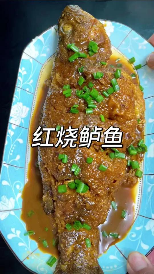 煎鱼不要直接下锅煎哈,教你一招不粘锅不破皮,安逸的很!#美食教程 #红烧鲈鱼 #家常菜