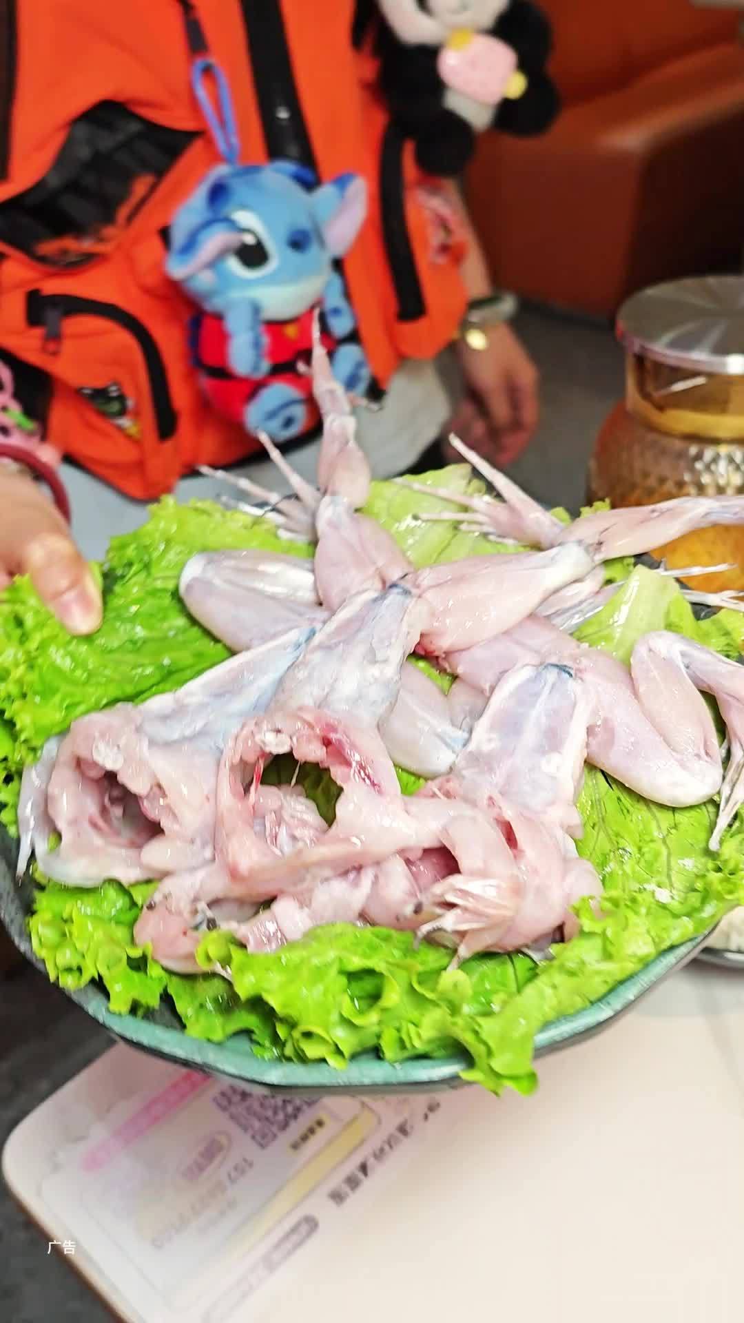 在庄里吃美蛙还得来他家,现在活动很给力。味之绝美蛙鱼头 味之绝 休门街 美蛙鱼火锅 美蛙