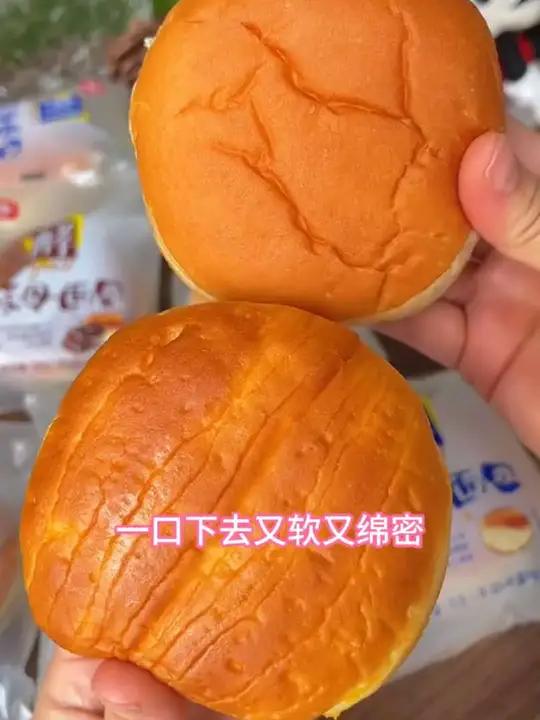 桃李新出的这个巧克力面包真的惊艳到我了,居然这么好吃!