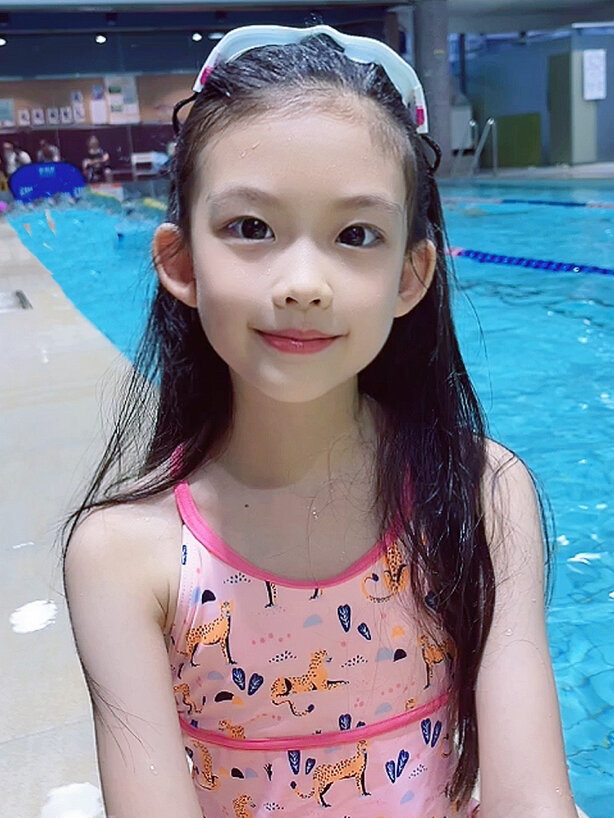 原来这就是美人鱼的泳姿♀