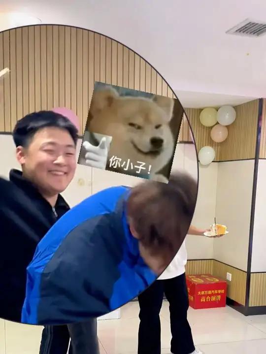 #我们的班级生日会 唱歌跳舞切蛋糕……万通的班级生日会这么嗨!祝大家:前程似锦,未来皆星河