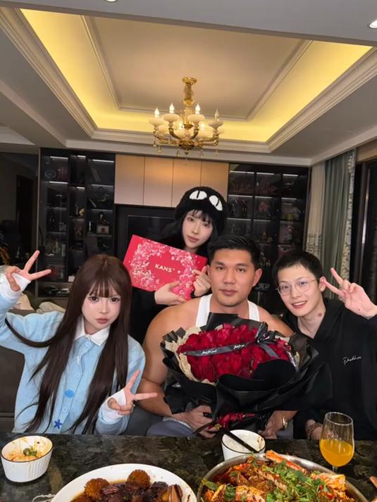 给顾茜茜许诺做一顿美味冒菜给我画了美美的妆