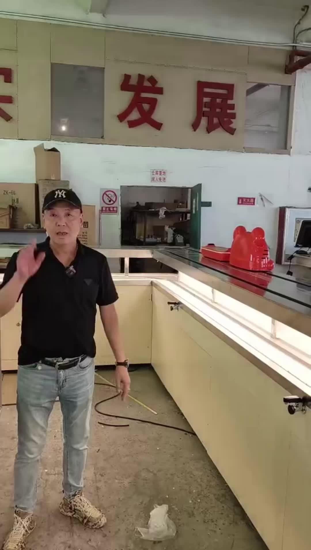 智慧餐厅智能送餐设备,“昱洋老何”带您体验智能回转送餐小火车新体验 传菜机 小餐饮创业 回
