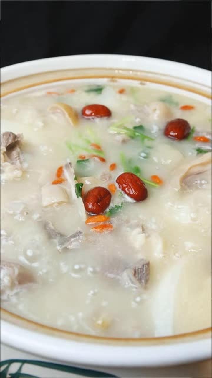 秋冬温补美食羊肉汤，不膻不柴汤鲜味美