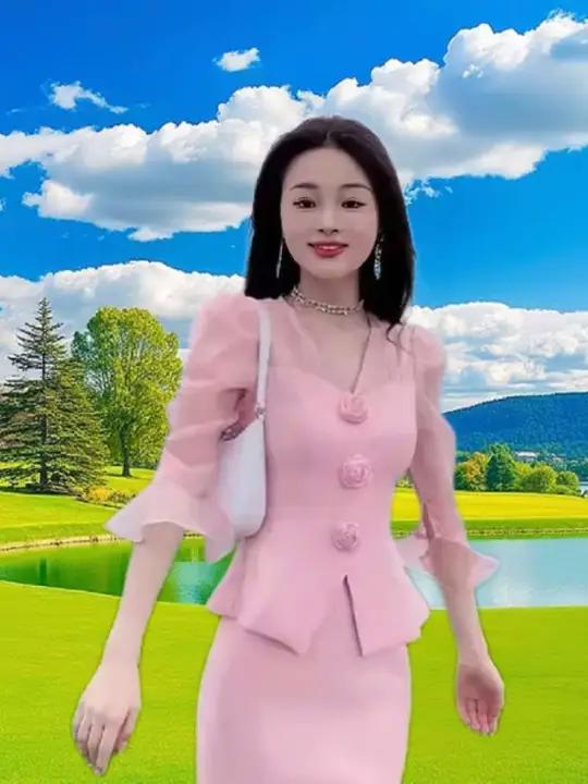 开春还在愁穿啥?大码胖mm看过来!这款收腰上衣搭配半身裙的粉色套装裙,简直是气质密码。收腰