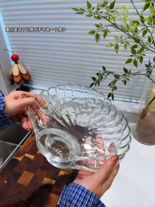 y这种自带蘸料碟的饺子盘,一人一个口味互不影响!装水果,海鲜,小吃都非常合适!