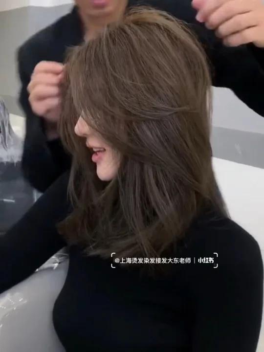 可扎可散的中长发发型锁骨发 今日分享一款高级感剪裁的发型 今日发型 小姐姐都爱的一款锁骨发