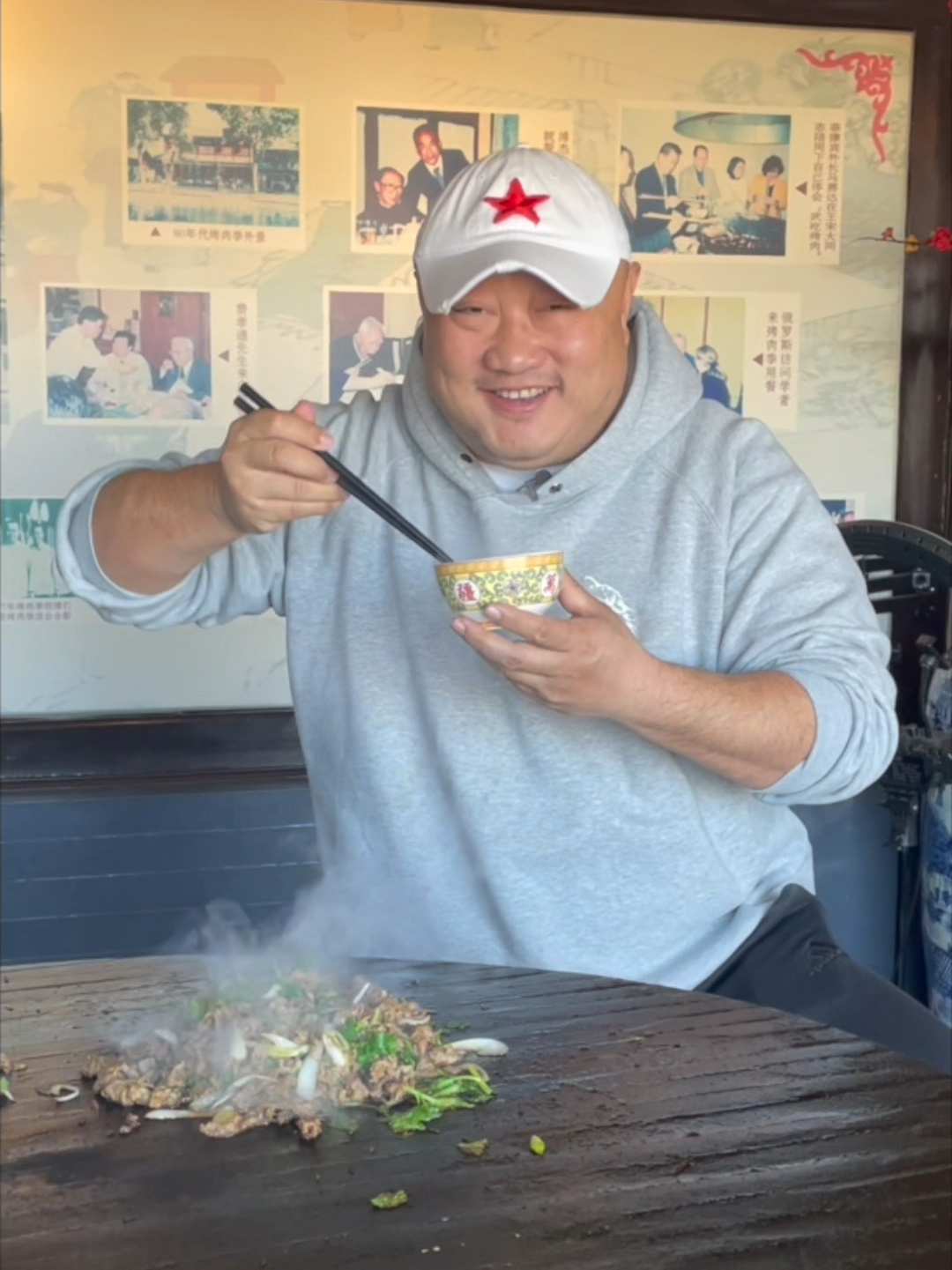 打卡北京老字号烤肉季,来一个武吃,那感觉太